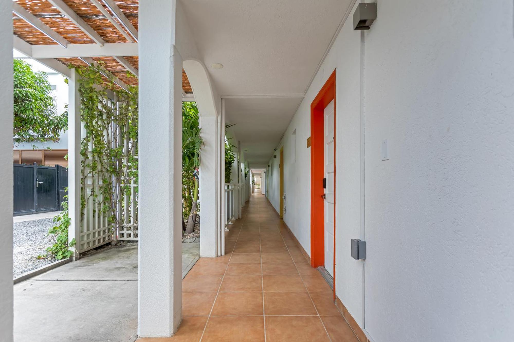 Maho Beach House - Petite Studio - Beach Access מראה חיצוני תמונה